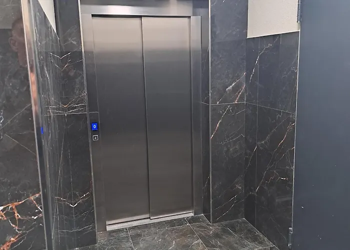 303 아파트 슈비노우이스쳬